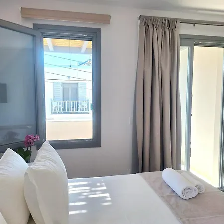 Hotel La Maltese Naousa (Paros)